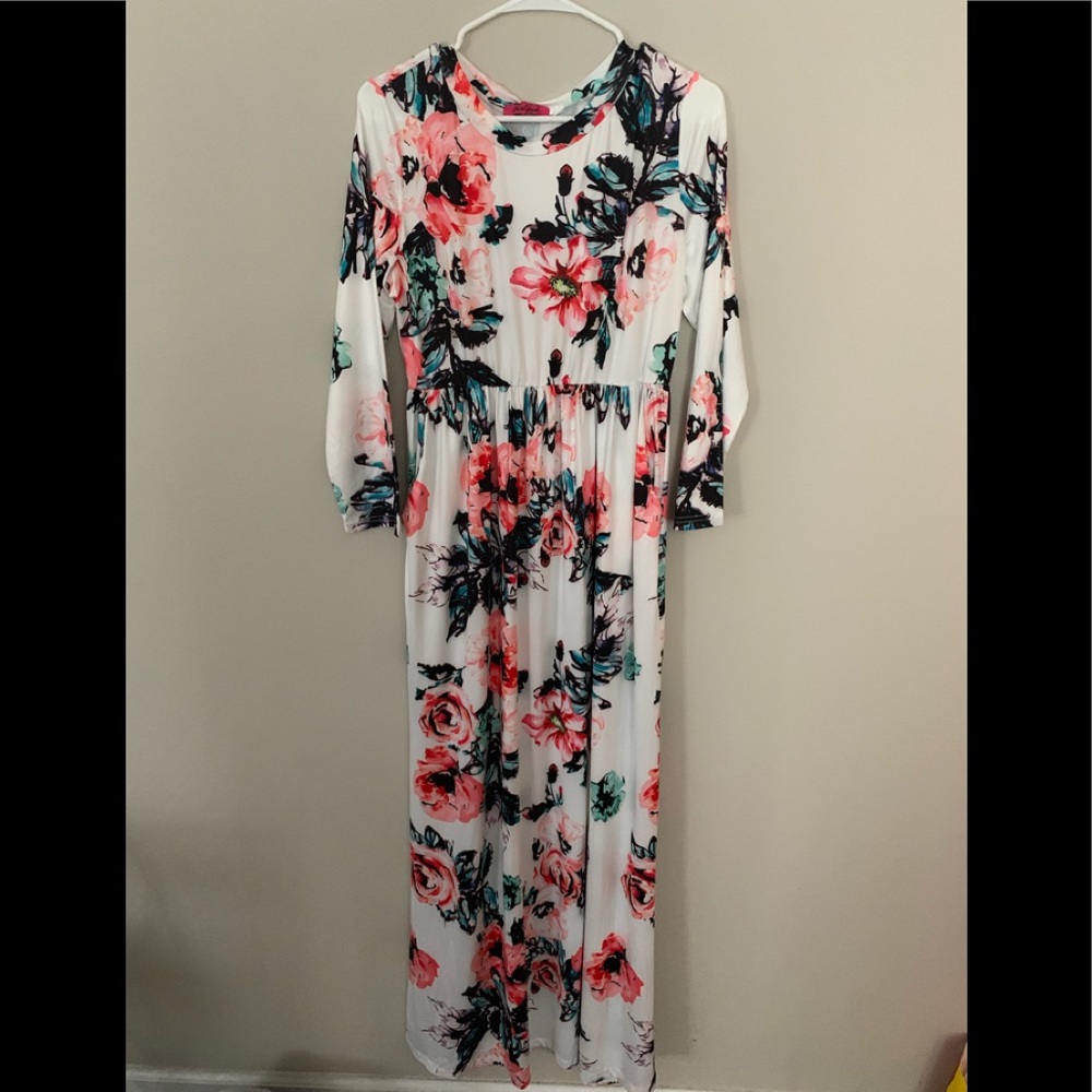 Women’s maxi dresses